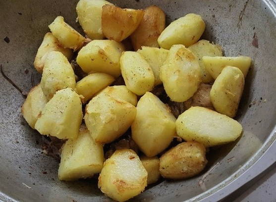 Казан кебаб из курицы с картошкой в казане Казан кебаб из курицы с картошкой в казане