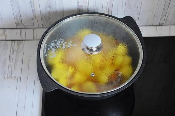 Казан кебаб из курицы с картошкой в казане Казан кебаб из курицы с картошкой в казане