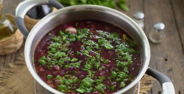 Щи из краснокочанной капусты Щи из краснокочанной капусты