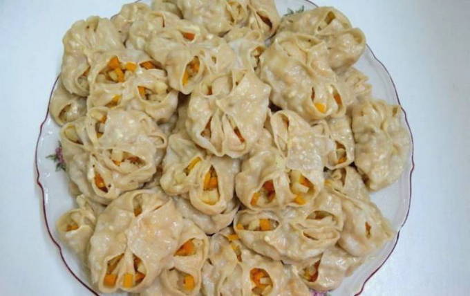 Манты с тыквой и картошкой Манты с тыквой и картошкой