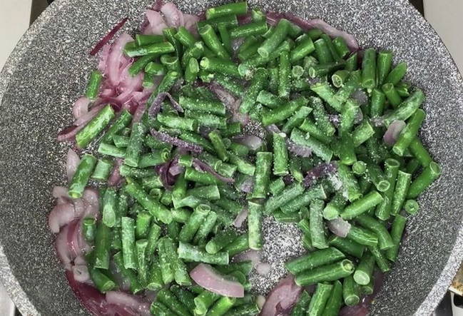 Стручковая фасоль с яйцом Стручковая фасоль с яйцом