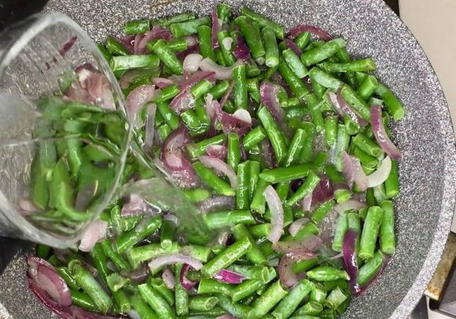 Стручковая фасоль с яйцом Стручковая фасоль с яйцом