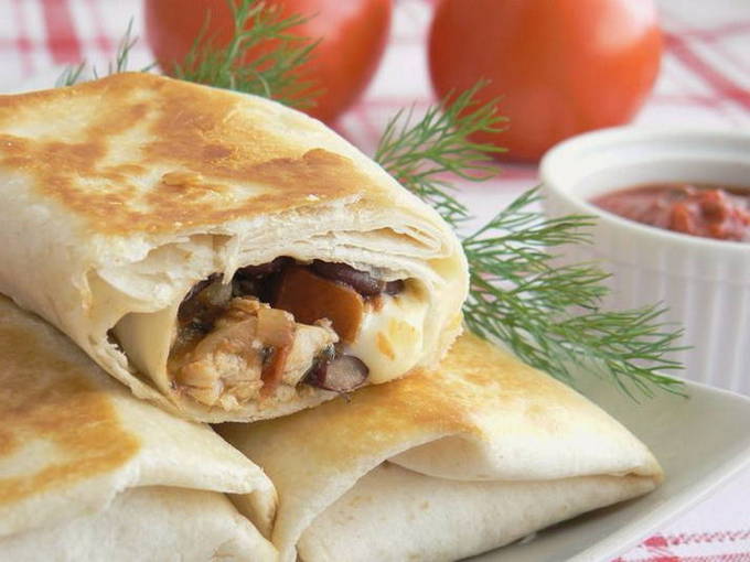Бурито с курицей Бурито с курицей
