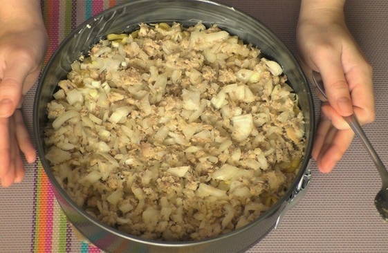 Пирог с сайрой и картошкой Пирог с сайрой и картошкой