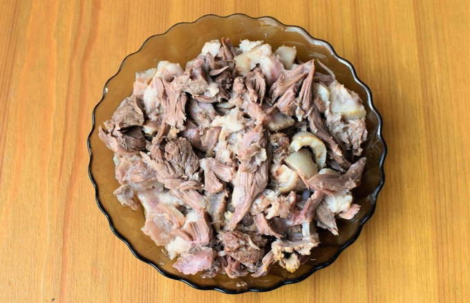 Тушенка из свиной головы Тушенка из свиной головы