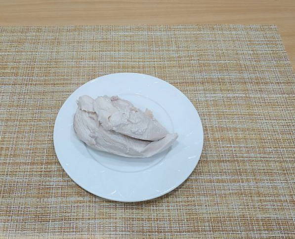 Салат из куриной грудки и сельдерея