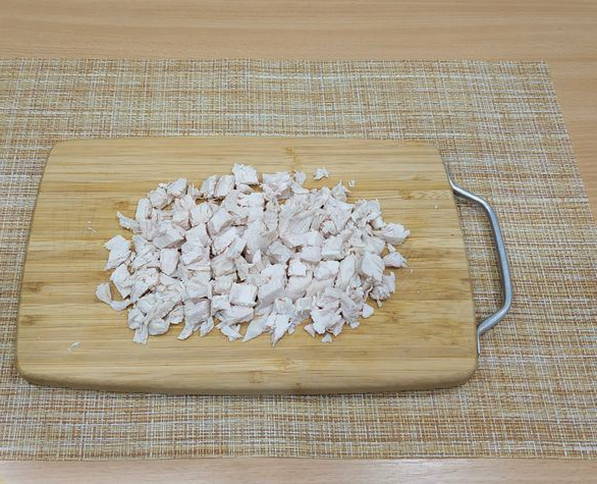 Салат из куриной грудки и сельдерея