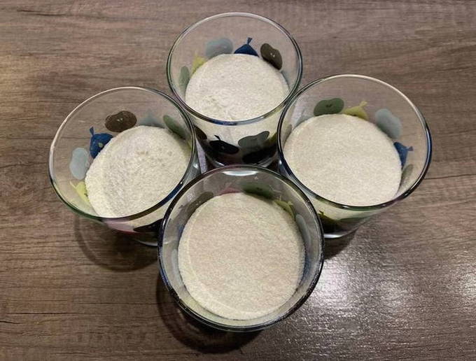Пирог «Три стакана» с яблоками и молоком Пирог «Три стакана» с яблоками и молоком