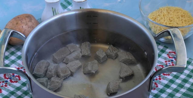 Суп с мясом, вермишелью и картошкой Суп с мясом, вермишелью и картошкой