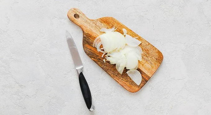 Салат «Черепашка» с курицей, грецкими орехами и яблоками