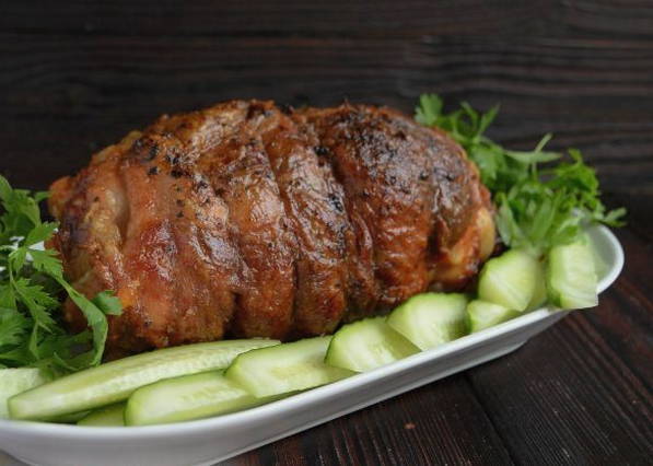 Мясной рулет из свинины в духовке