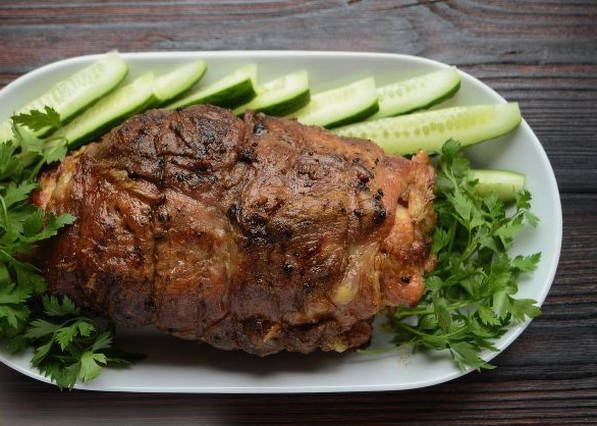 Мясной рулет из свинины в духовке