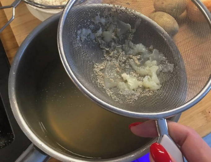 Рисовый суп на курином бульоне Рисовый суп на курином бульоне