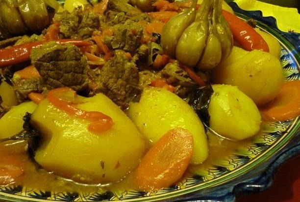 Тушеное мясо с овощами в казане Тушеное мясо с овощами в казане