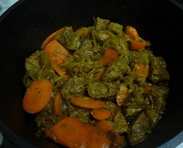 Тушеное мясо с овощами в казане Тушеное мясо с овощами в казане