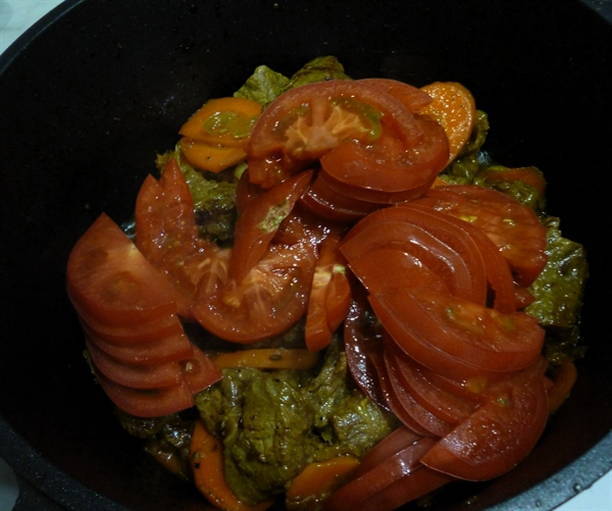 Тушеное мясо с овощами в казане Тушеное мясо с овощами в казане