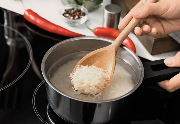 Тушеная капуста с рисом на сковороде Тушеная капуста с рисом на сковороде