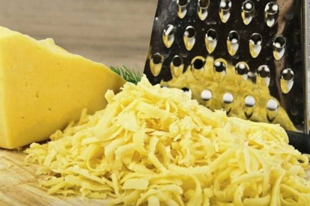 Салат «Нежность» с ветчиной, огурцом и сыром