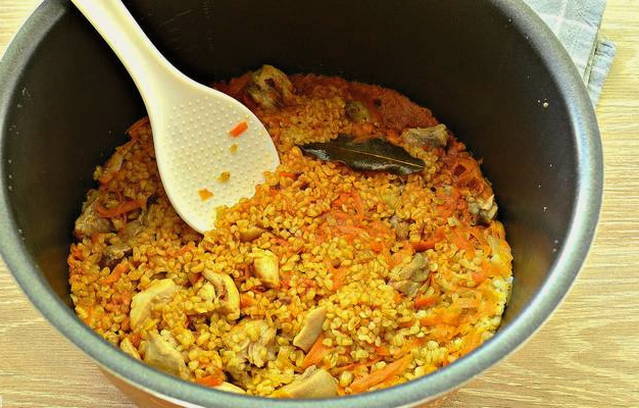Булгур с курицей в мультиварке Булгур с курицей в мультиварке