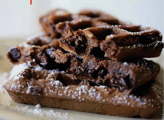 Шоколадные вафли в вафельнице