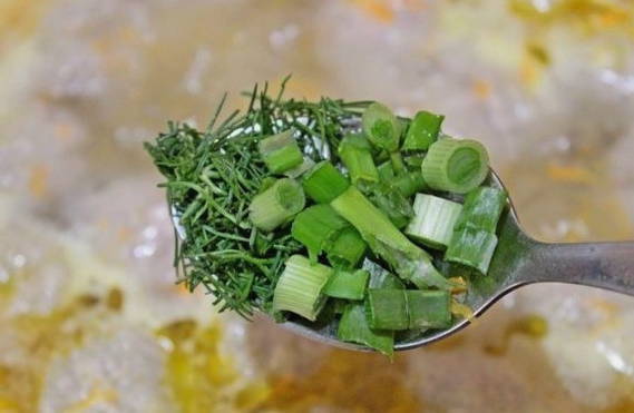 Суп с куриными фрикадельками и лапшой Суп с куриными фрикадельками и лапшой