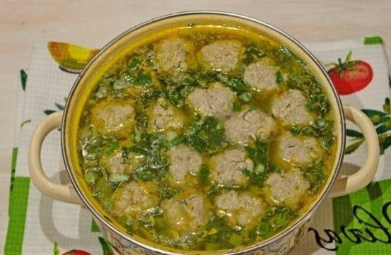 Суп с куриными фрикадельками и лапшой Суп с куриными фрикадельками и лапшой