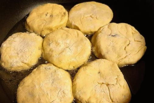 Сырники из рикотты с изюмом