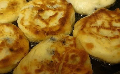 Сырники из рикотты с изюмом