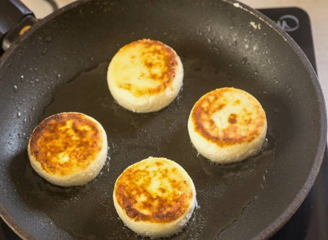 Идеальные сырники из творога на сковороде