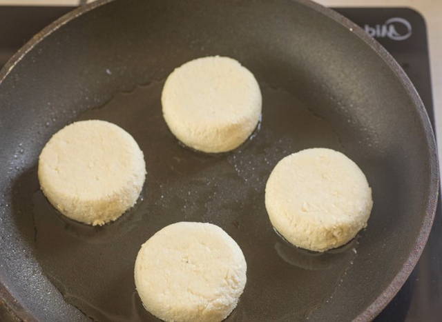 Идеальные сырники из творога на сковороде