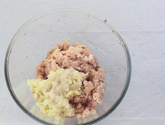 Суп с мясными фрикадельками и вермишелью Суп с мясными фрикадельками и вермишелью