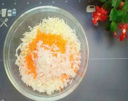 Тушеная капуста в горшочке в духовке