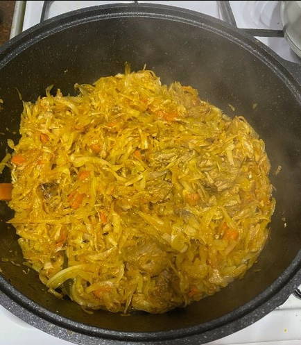 Тушеная капуста с мясом в казане Тушеная капуста с мясом в казане