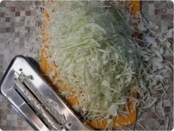 Тушеная капуста с курицей на сковороде Тушеная капуста с курицей на сковороде