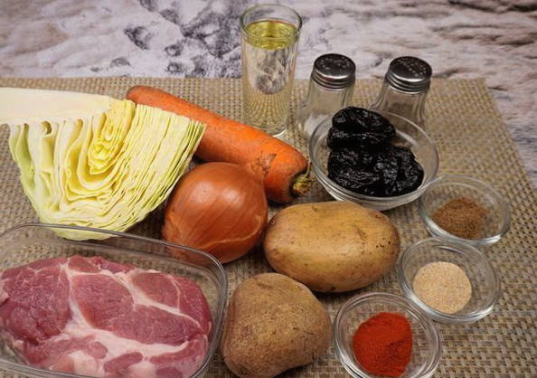 Тушеная капуста с картошкой и мясом в духовке Тушеная капуста с картошкой и мясом в духовке