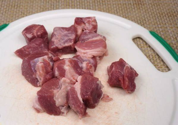Тушеная капуста с картошкой и мясом в духовке Тушеная капуста с картошкой и мясом в духовке