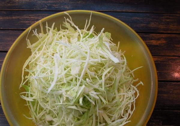 Тушеная капуста с курицей в кастрюле Тушеная капуста с курицей в кастрюле
