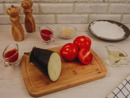 Теплый салат с хрустящими баклажанами
