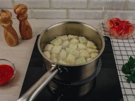 Теплый салат с хрустящими баклажанами