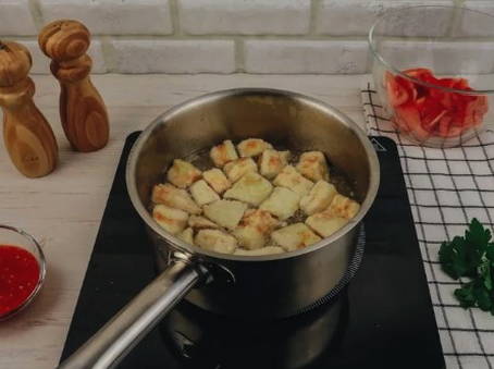 Теплый салат с хрустящими баклажанами