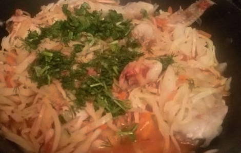 Тушеная капуста с курицей в казане Тушеная капуста с курицей в казане