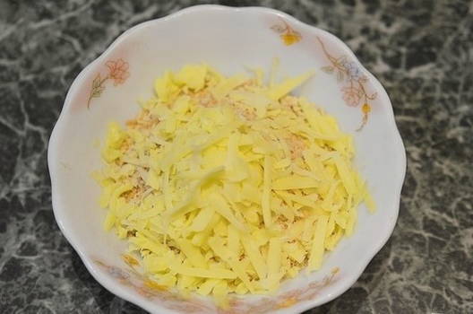 Цветная капуста в хрустящем кляре с сухарями на сковороде