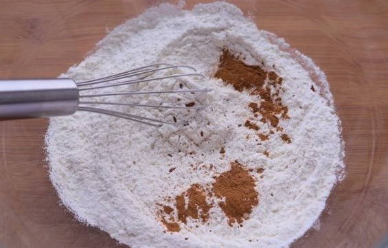 Морковный торт с грецкими орехами Морковный торт с грецкими орехами