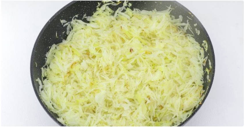 Тушеная капуста без мяса на сковороде Тушеная капуста без мяса на сковороде