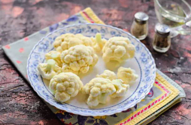 Цветная капуста в сливках с сыром в духовке