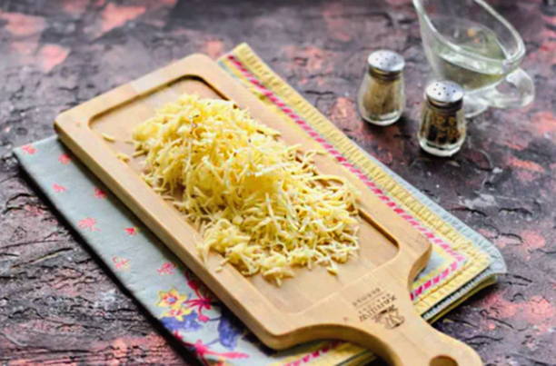 Цветная капуста в сливках с сыром в духовке