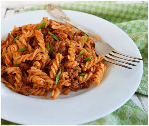 Макароны по-флотски с морковью и луком Макароны по-флотски с морковью и луком