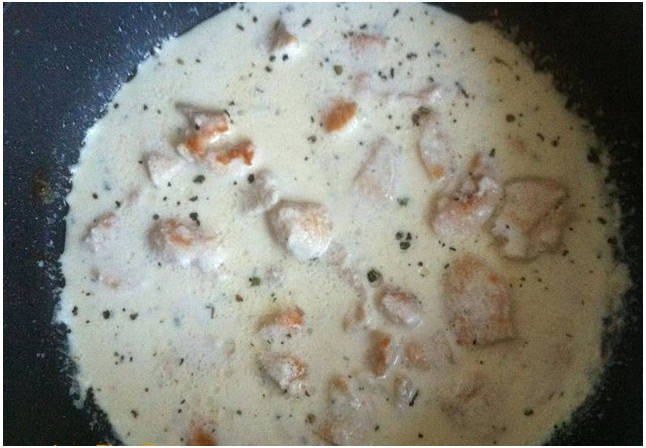 Макароны по-флотски в сливочном соусе Макароны по-флотски в сливочном соусе
