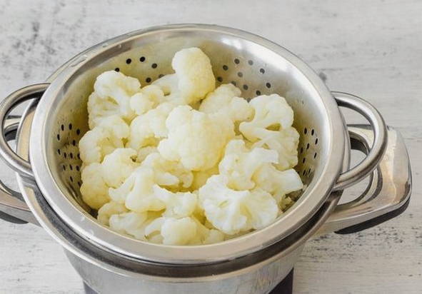 Цветная капуста со сметаной, сыром и яйцом в духовке Цветная капуста со сметаной, сыром и яйцом в духовке