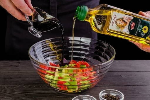 Салат со свеклой и шпинатом